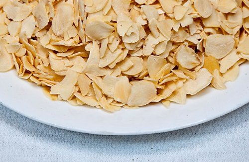 Mother Earth Products - Dried Sliced Garlic - Quart Jar