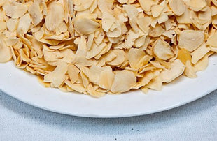 Mother Earth Products - Dried Sliced Garlic - Quart Jar