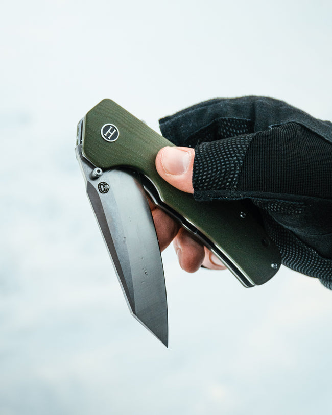 The Clip Point Folding Pocket Knife Giftset for Men and Women (Silver and Green)