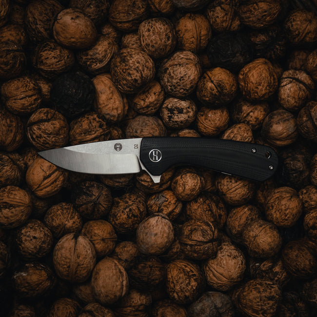 The Peasant Folding Pocket Knife Giftset for Men and Women (Silver and Black)