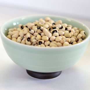 Rainy Day Foods Blackeye Beans 5 Gallon 31 lb. Super Pail - 167 Servings