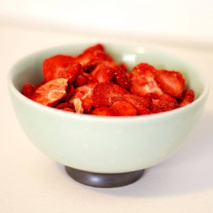 Rainy Day Foods Freeze-Dried Sliced Strawberries 2 oz. #2.5 Can - 8 Servings
