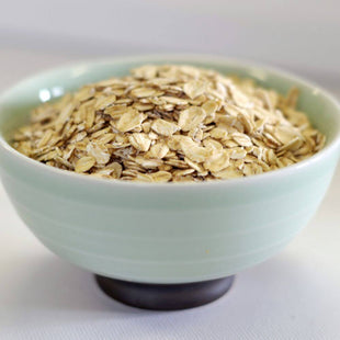 Rainy Day Foods Regular Rolled Oats 40 oz. #10 Can - 42 Servings