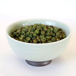 Rainy Day Foods Non-GMO Garden Peas Sweet 25 lb. Box - 810 Servings